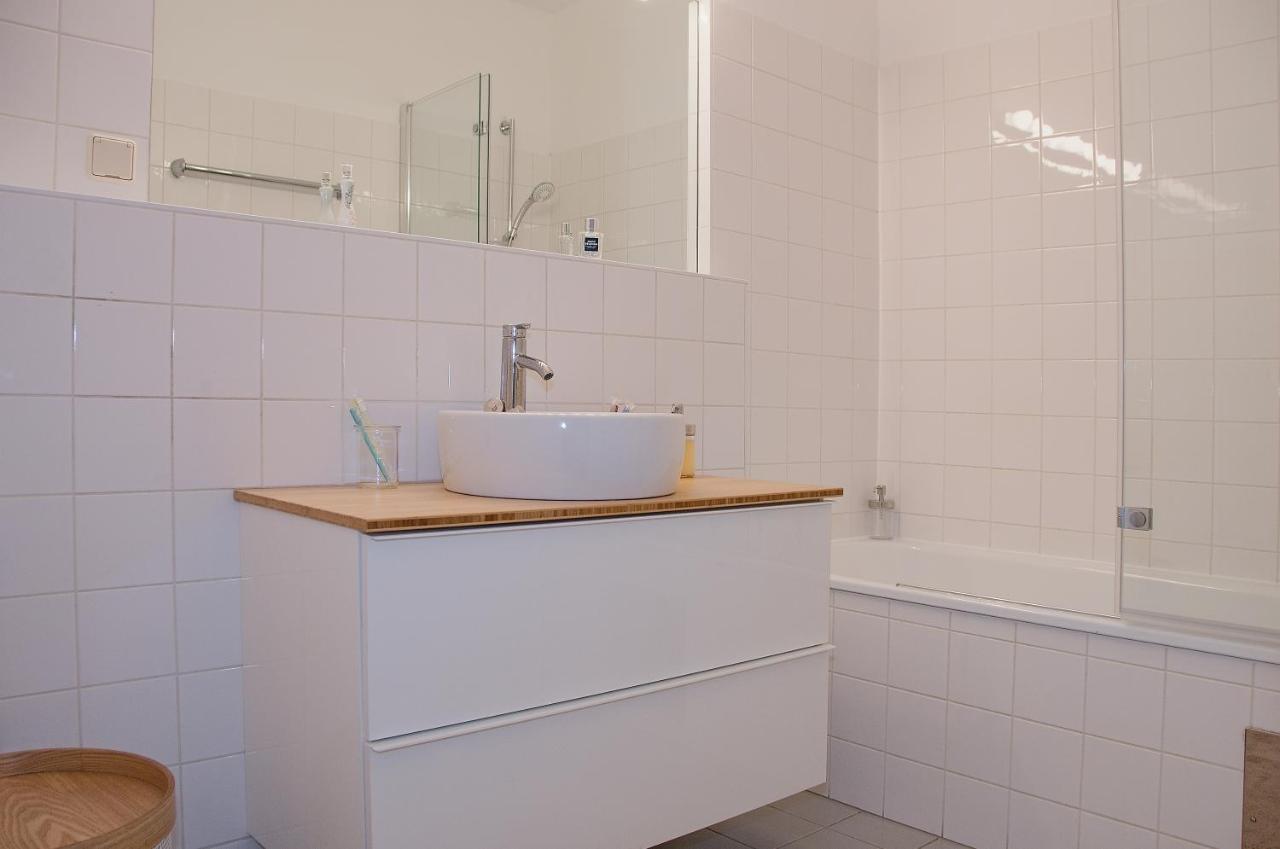 Blue Lotus Apartment Vienna Exterior photo